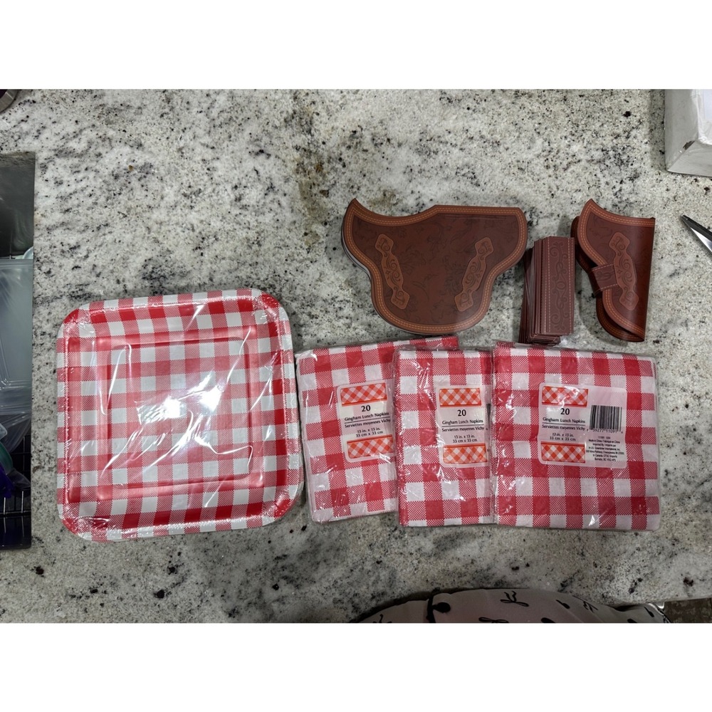 Western Party‎ Supplies Set Red Gingham Plates, Napkins, Holster Cutlery Holder
